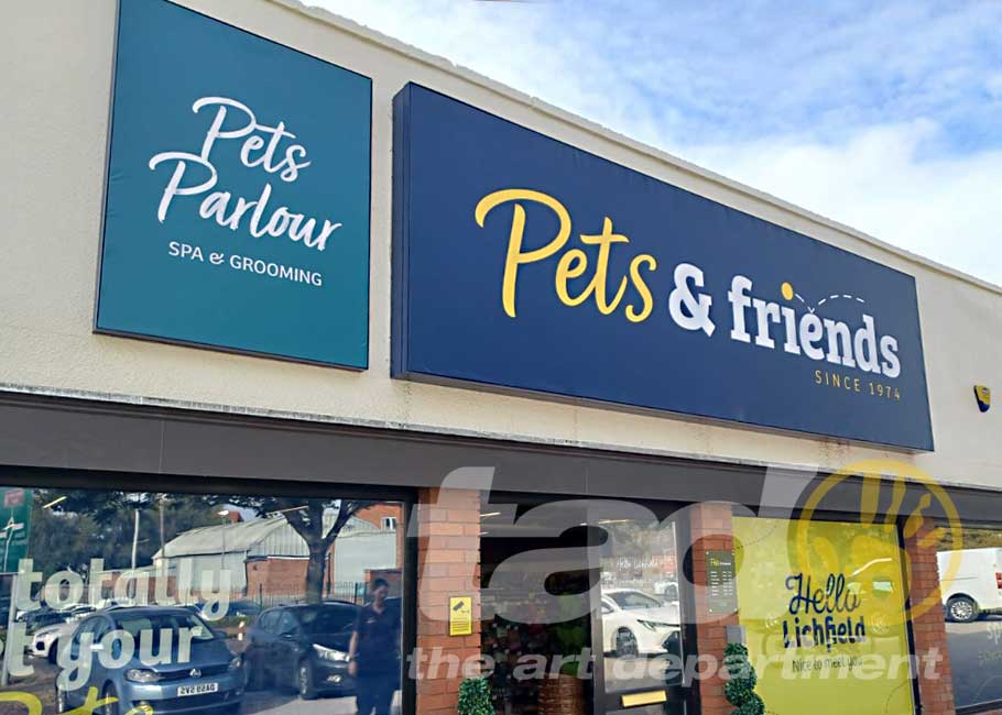 pets parlour main sign